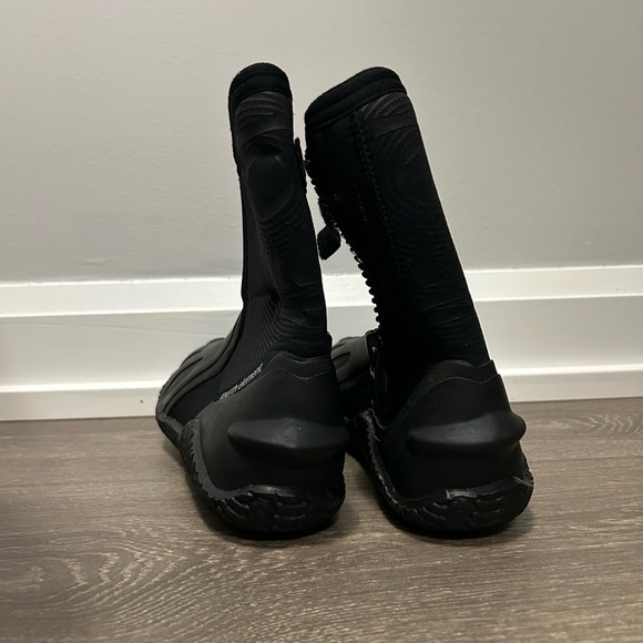 Scuba diving boots- worn once for a lesson. Unisex. Excellent condition. - Picture 5 of 5